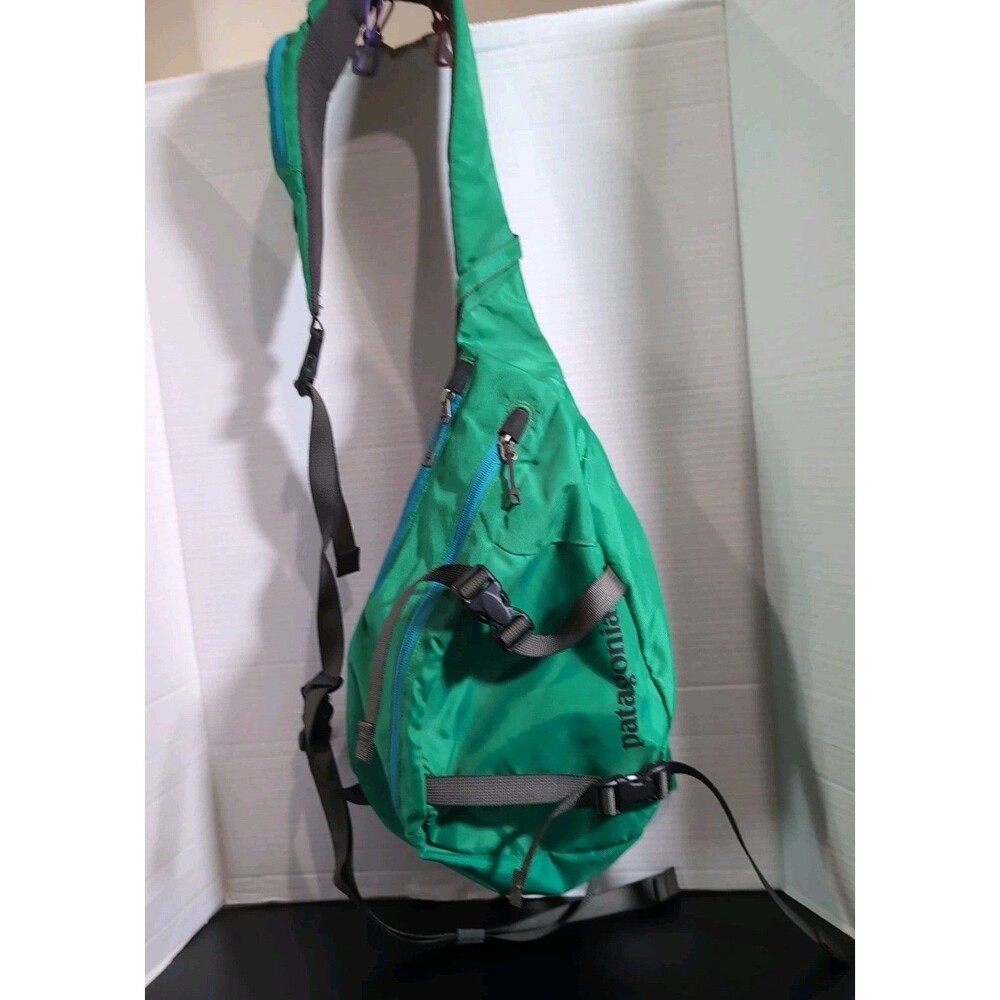 PATAGONIA ATOM 8K SLING CROSSBODY SHOULDER BAG GREEN/BLUE ZIPPERS EUC